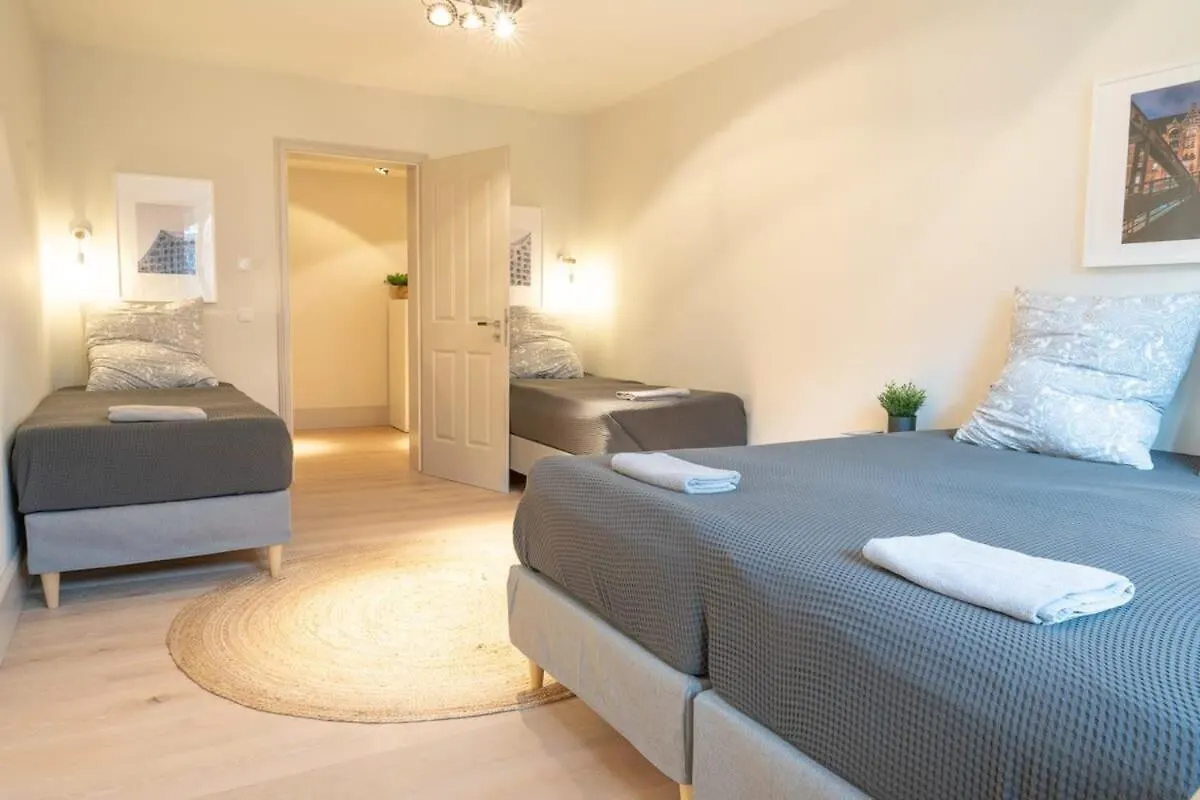 Spacious 3-bedroom apartment near Eilbekpark Hamburg